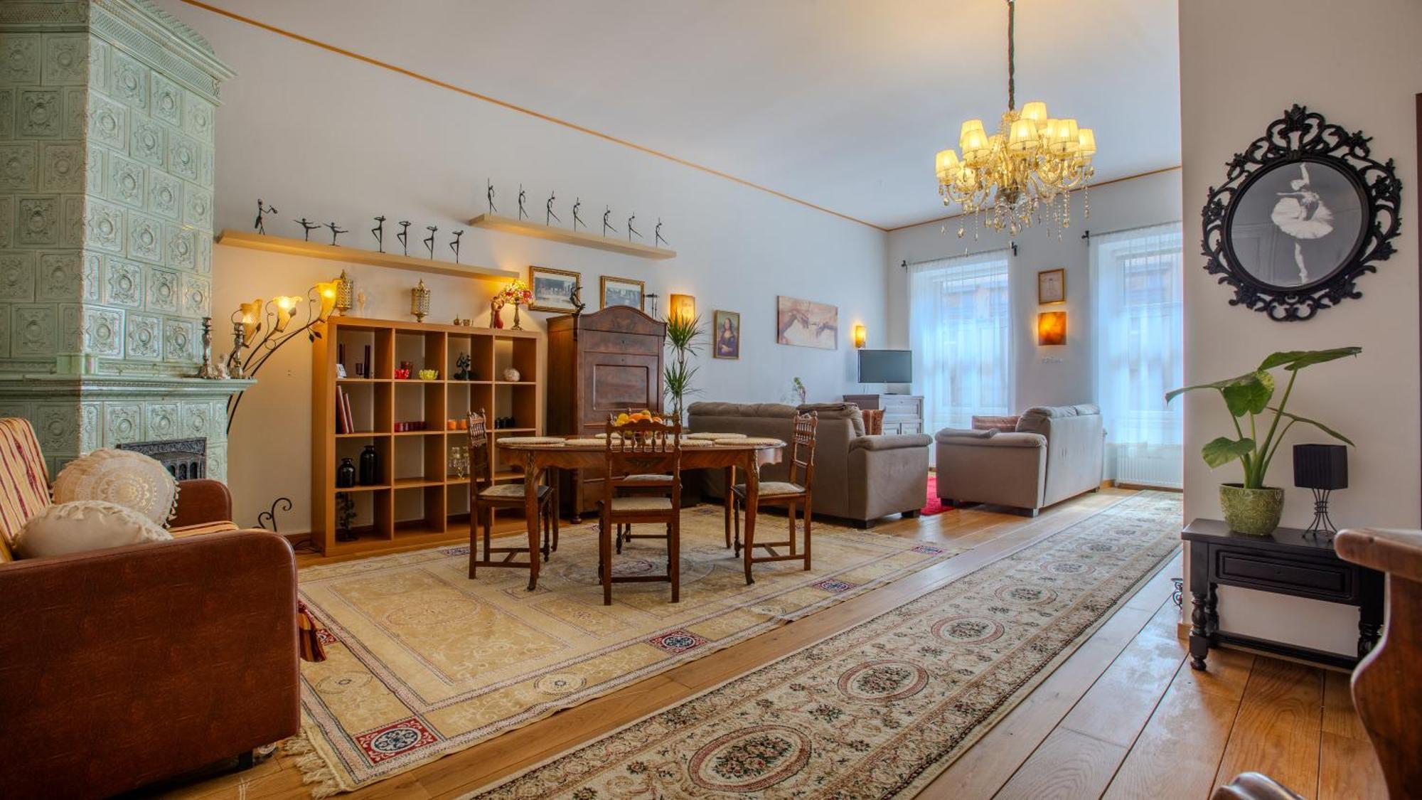 בראשוב A Piece Of History Guesthouse מראה חיצוני תמונה