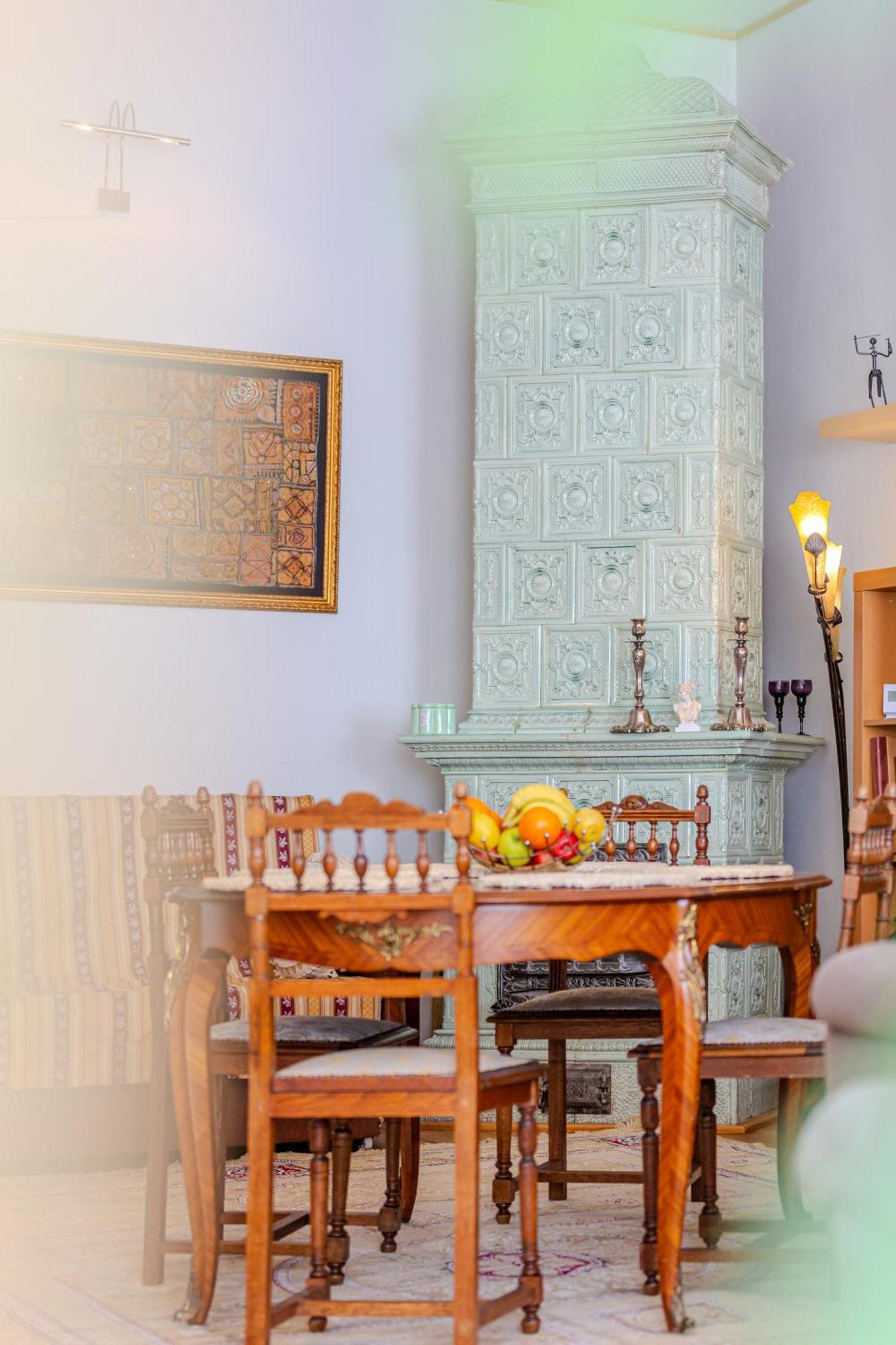 בראשוב A Piece Of History Guesthouse מראה חיצוני תמונה