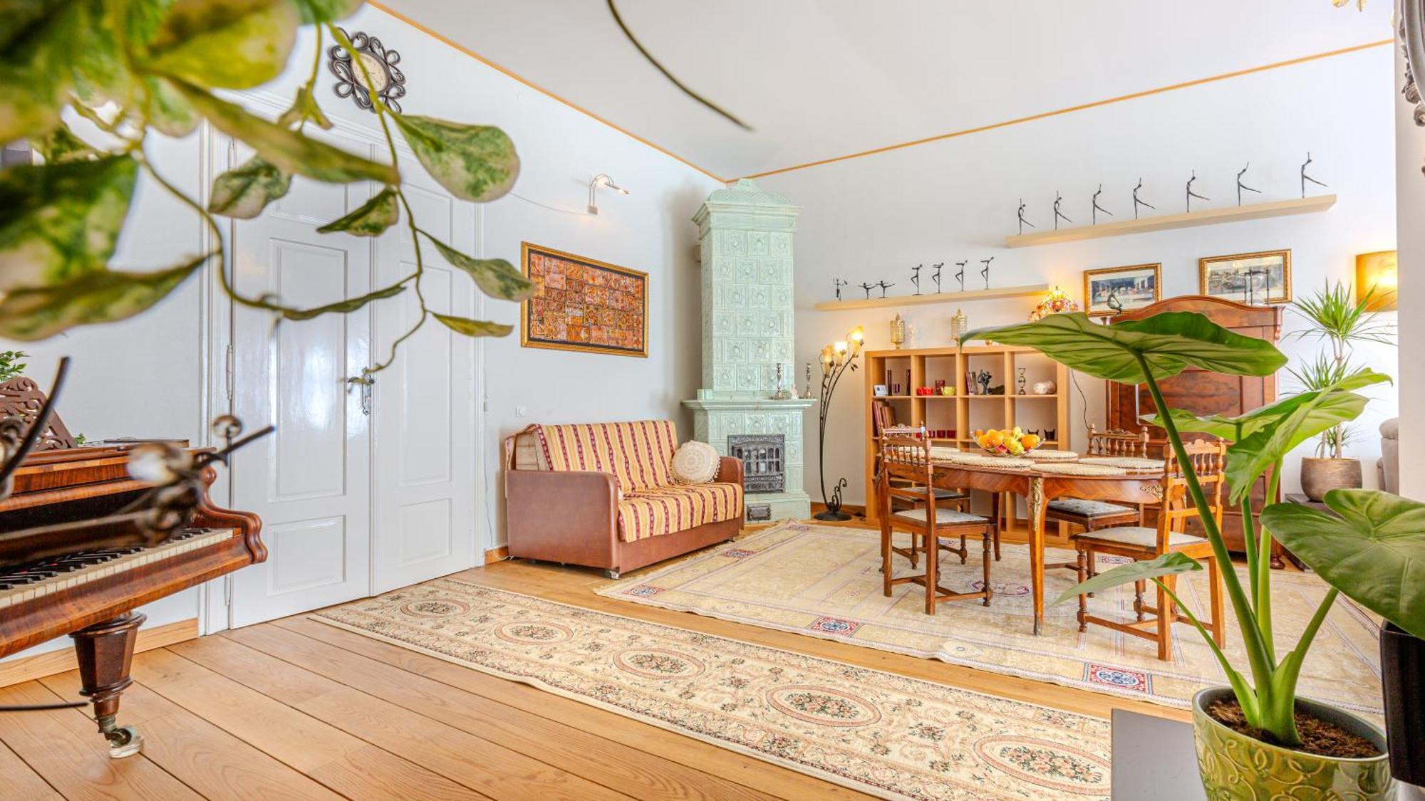 בראשוב A Piece Of History Guesthouse מראה חיצוני תמונה