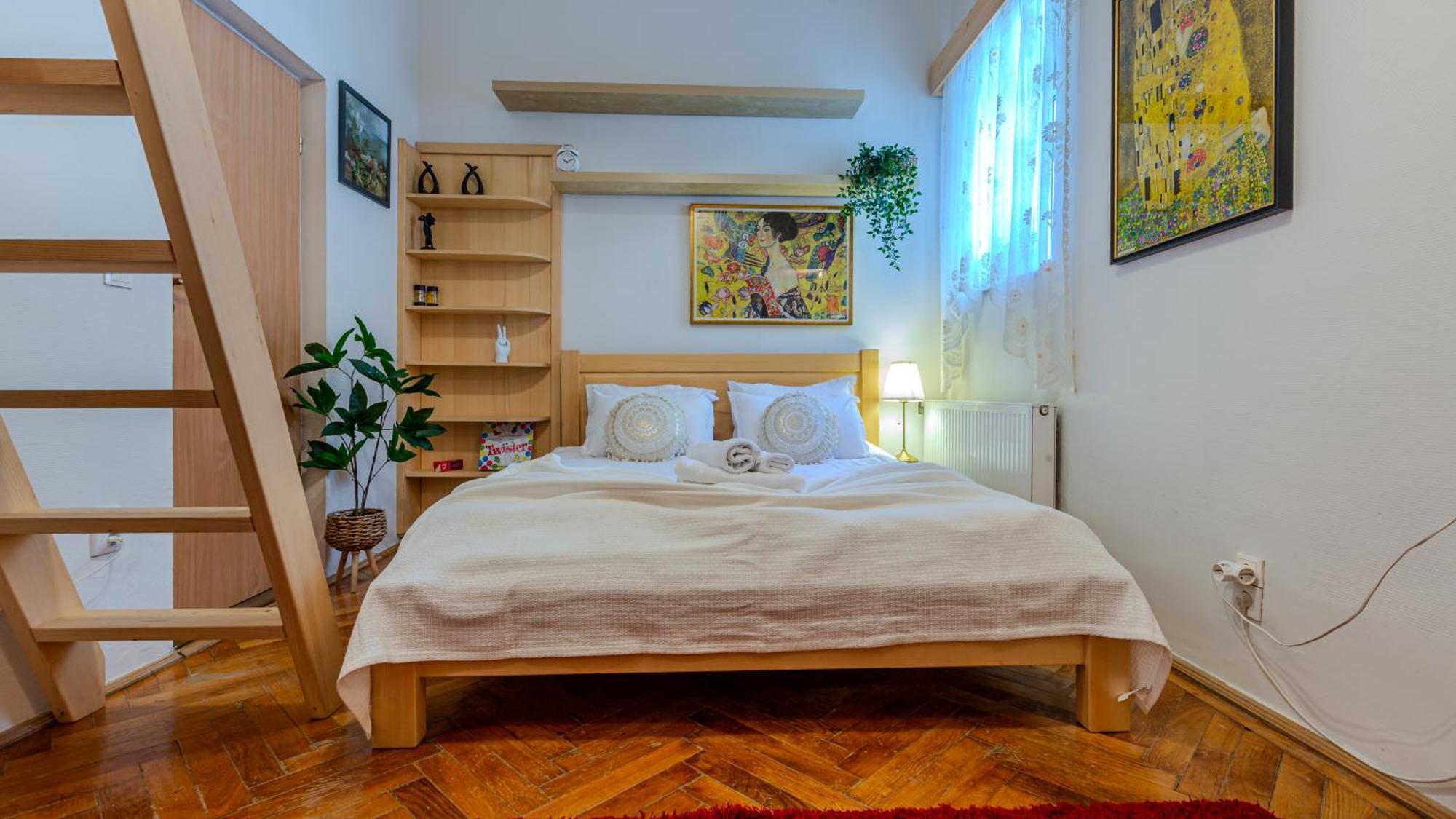 בראשוב A Piece Of History Guesthouse מראה חיצוני תמונה