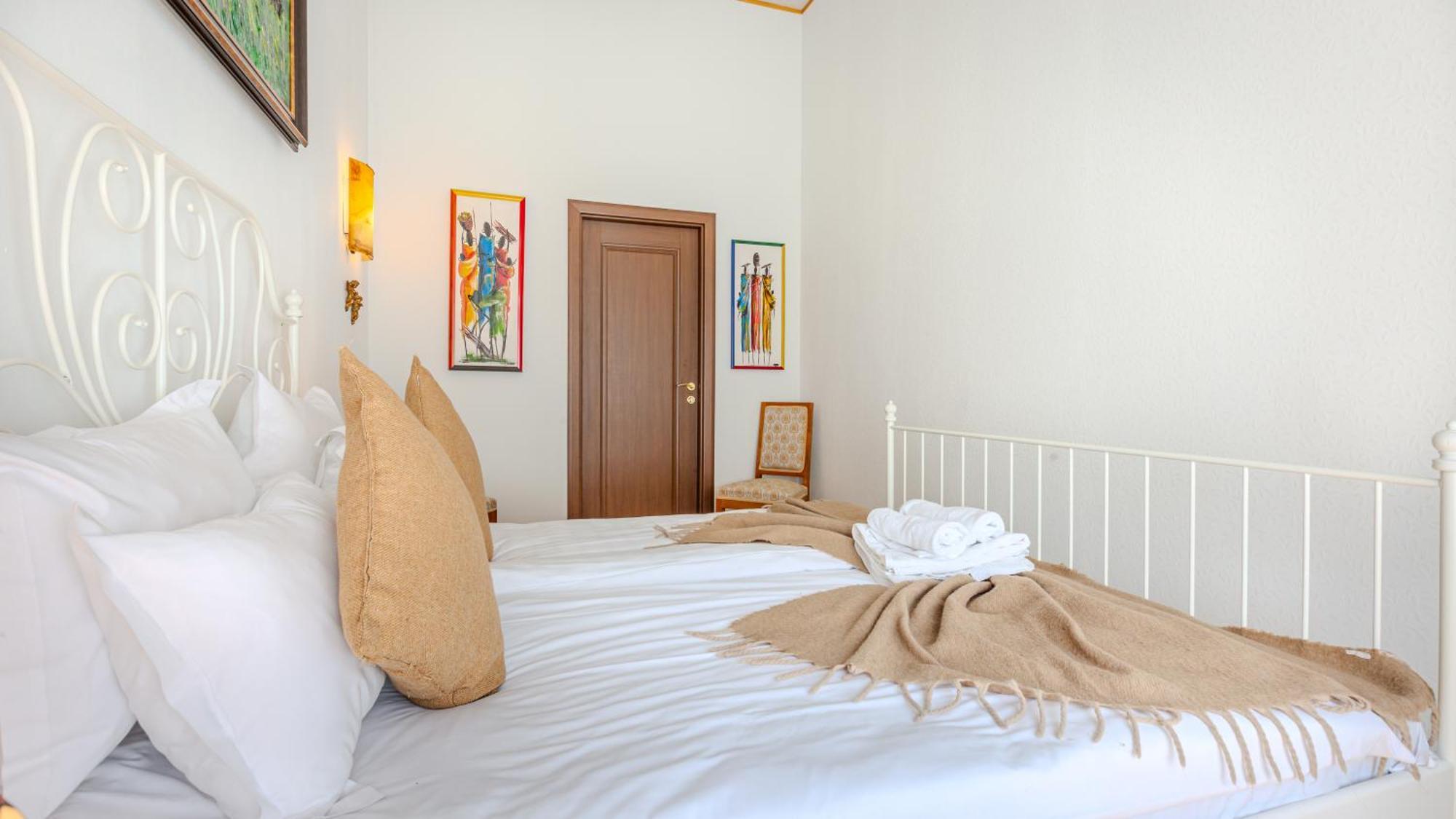 בראשוב A Piece Of History Guesthouse מראה חיצוני תמונה